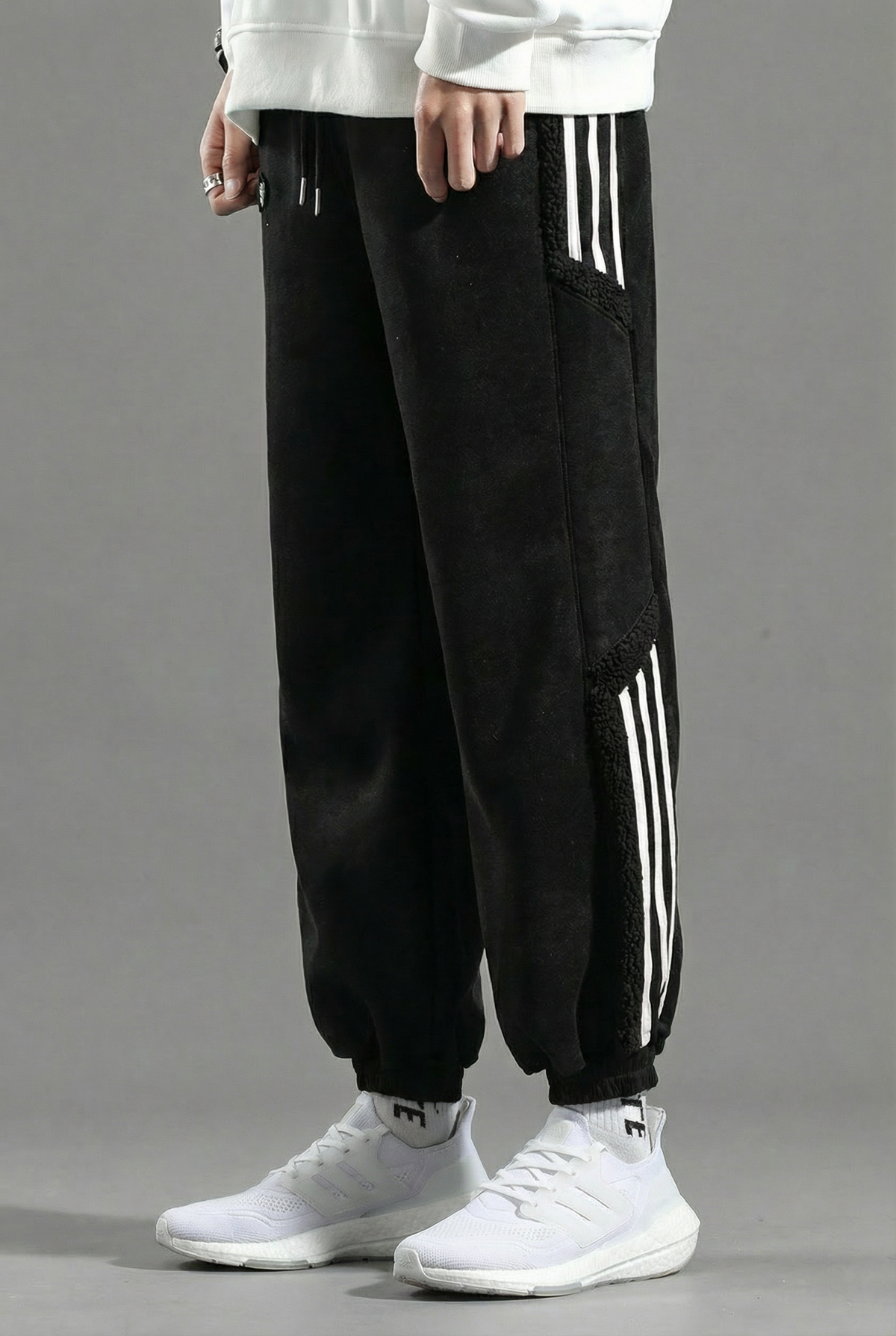 Men's Fleece-Lined Relaxed Fit Joggers with Side Stripe Detail